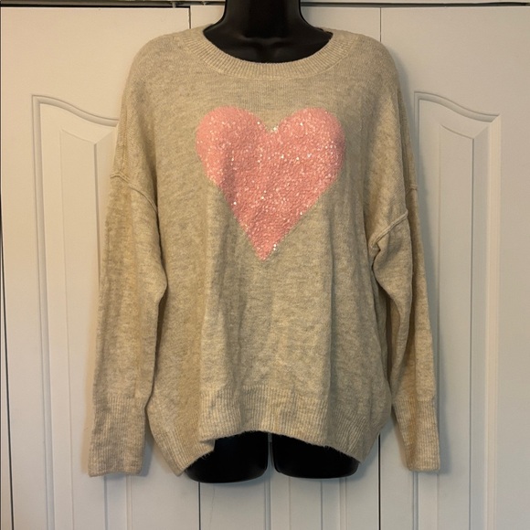 CeCe Heart-Print Crewneck Long-Sleeve Sweater Women Size Medium EUC - Picture 1 of 5